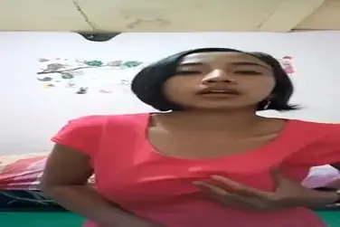 Cewek Baju Pink Rambut Pendek Sange Liar